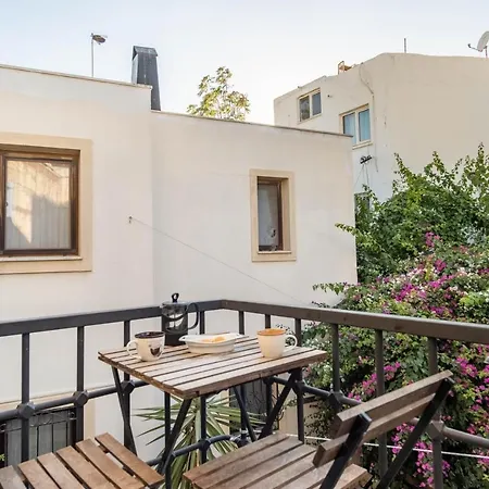 Stone House, 2br, Cozy, Spacy, Terrace, Fast Wifi, Parking Villa