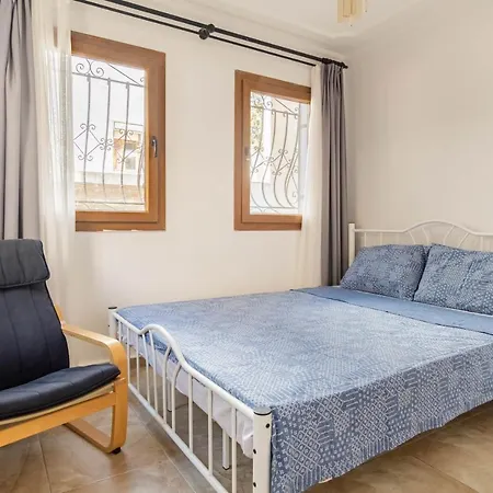 Stone House, 2br, Cozy, Spacy, Terrace, Fast Wifi, Parking Villa