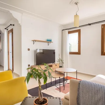 Stone House, 2br, Cozy, Spacy, Terrace, Fast Wifi, Parking Villa