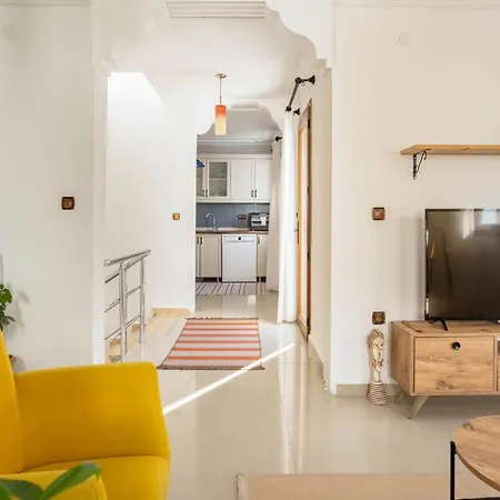 Stone House, 2br, Cozy, Spacy, Terrace, Fast Wifi, Parking *
